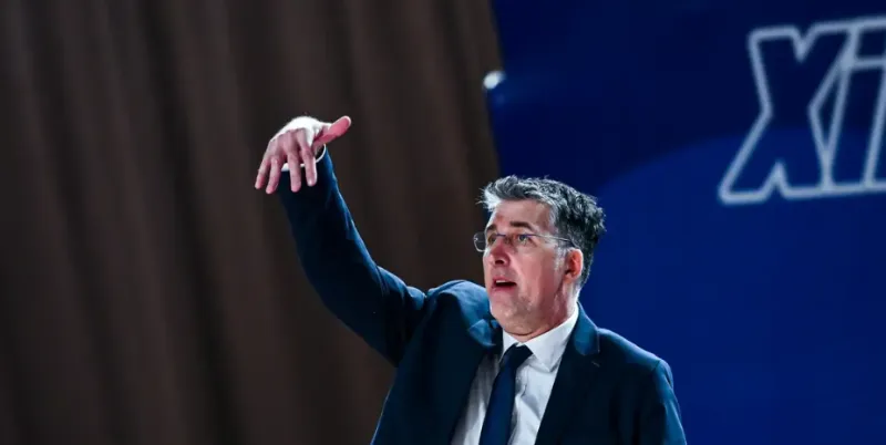 kaiyun中国官网-媒体人:新疆进攻端的整体性更好,这是格兰的功劳