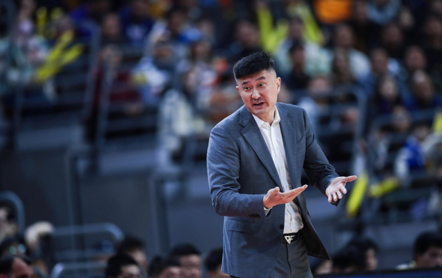 开云app-广东宏远全力出击!主场迎战新疆男篮,杜锋拒绝输球,央视直播