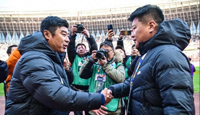 开云-韩鹏刘建业稳了!七大土帅下轮大考:李国旭大羽谁先凉?一人更悬